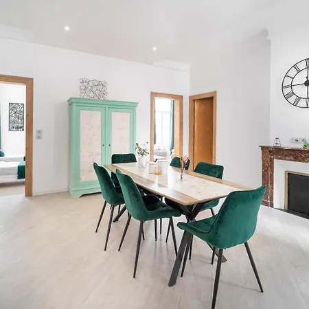 L'emeraude - Centre, Spacieux & Equipe Apartament