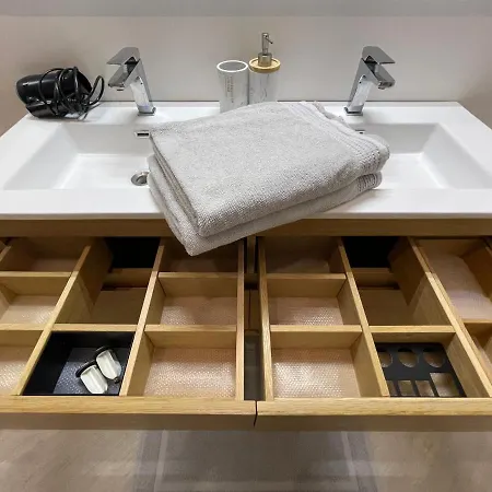 Διαμέρισμα L'emeraude - Centre, Spacieux & Equipe *